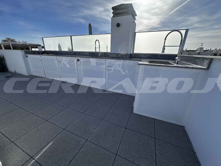 OUR MOST COMPLETED OUTDOOR KITCHEN TO DATE!